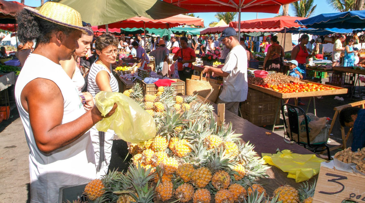 Le marché forain de Saint-Pierre